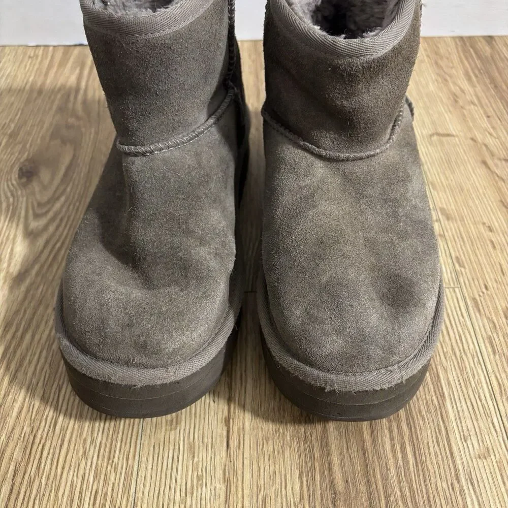 UGG Classic Mini Platform Girls Kids Sz 4 Smoke Plume Gray